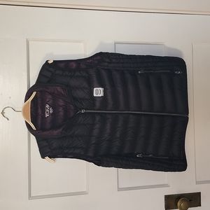 Tumi Vest